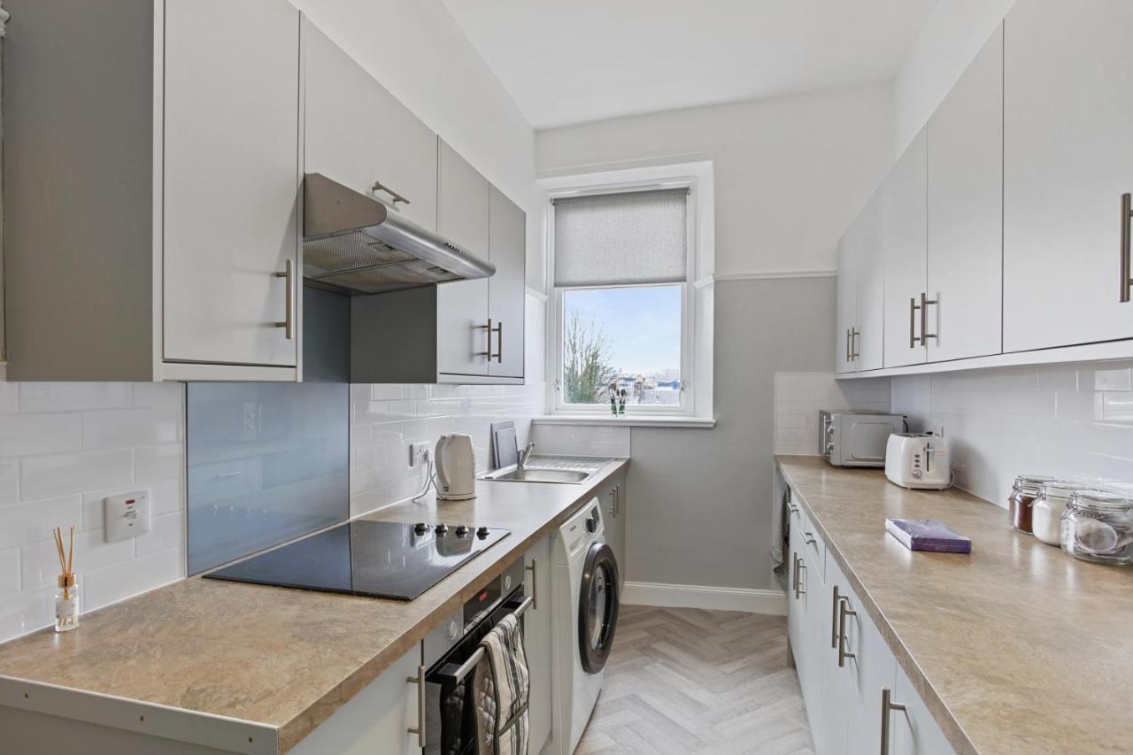 Lovely 3 Bedroom Apartment In Aberdeen Centre Exterior foto